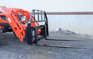 Pallet forks with adjustable forks