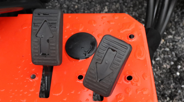 CK2610 with twin touch pedals